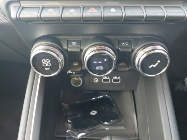 Used Renault Clio 2025 for sale - 76233500: Photo 11