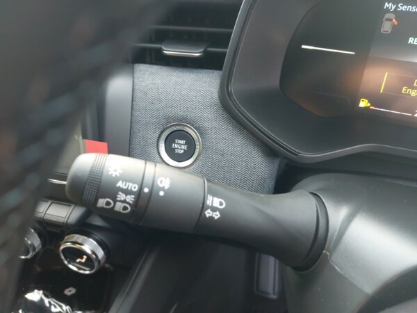 Used Renault Clio 2025 for sale - 76233500: Photo 15
