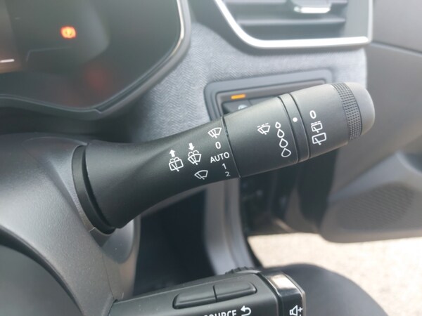 Used Renault Clio 2025 for sale - 76233500: Photo 16
