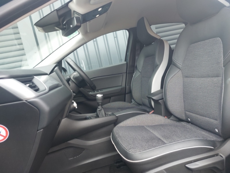 Used Renault Captur 2023 for sale - 78169564: Photo 5