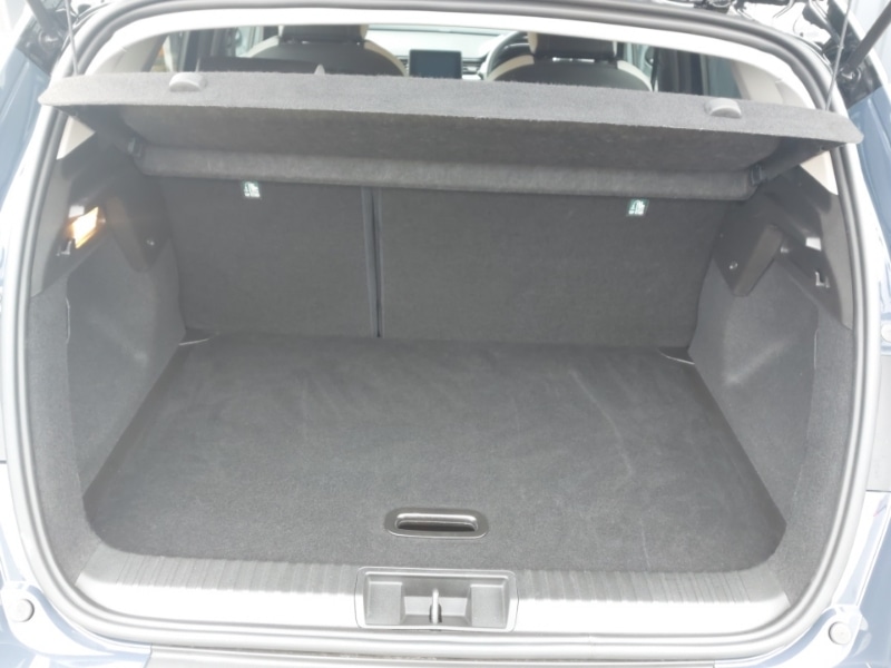 Used Renault Captur 2023 for sale - 78169564: Photo 8