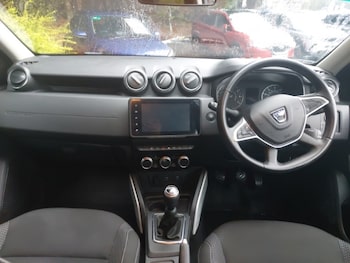 Used Dacia Duster 2022 for sale - 76165859: Photo