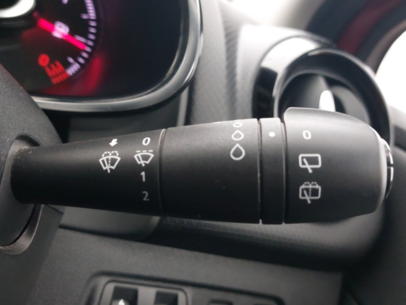 Used Renault Clio 2018 for sale - 76707940: Photo 13