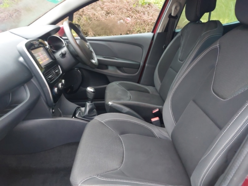 Used Renault Clio 2018 for sale - 76707940: Photo 5