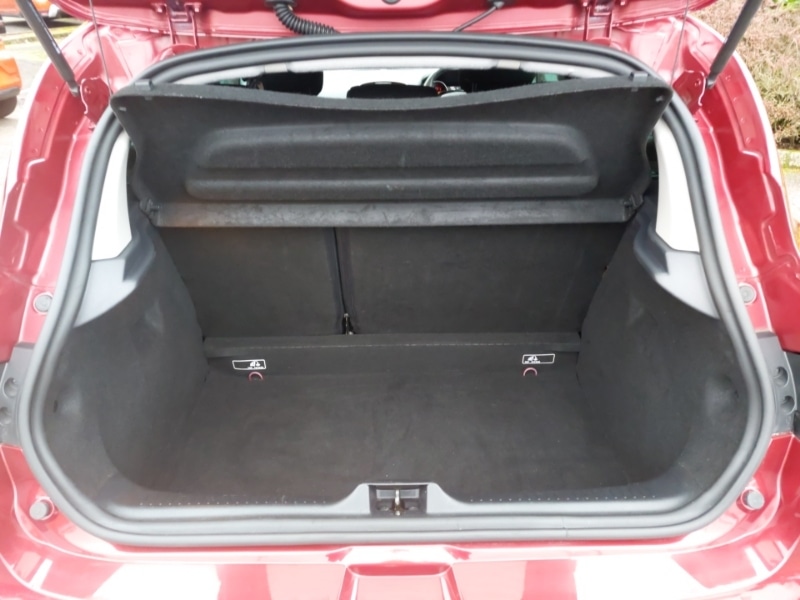 Used Renault Clio 2018 for sale - 76707940: Photo 8