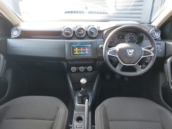 Used Dacia Duster 2021 for sale - 77947915: Photo