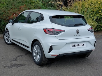 Used Renault Clio 2025 for sale - 75681781: Photo