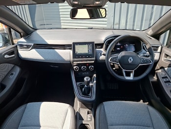 Used Renault Clio 2025 for sale - 79243434: Photo