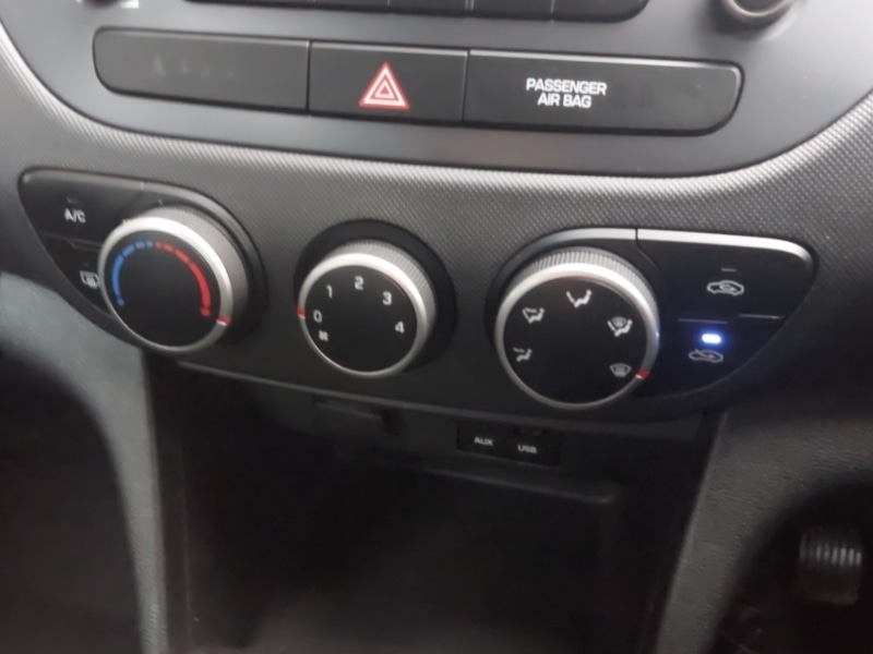 Used Hyundai i10 2017 for sale - 76741787: Photo 14