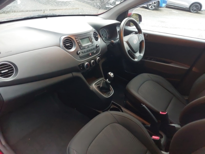Used Hyundai i10 2017 for sale - 76741787: Photo 5