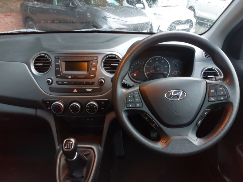 Used Hyundai i10 2017 for sale - 76741787: Photo 7