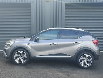 Used Renault Captur 2022 for sale - 77852564: Photo