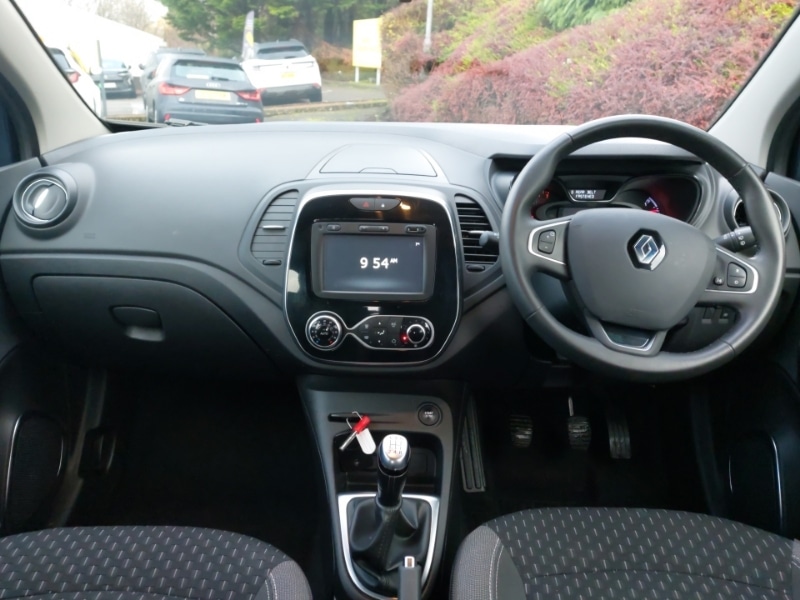 Used Renault Captur 2017 for sale - 76764011: Photo 2