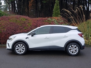 Used Renault Captur 2022 for sale - 76764010: Photo