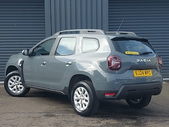 Used Dacia Duster 2024 for sale - 77987652: Photo