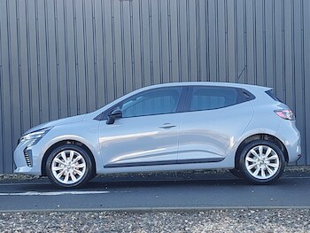 Used Renault Clio 2025 for sale - 77012600: Photo