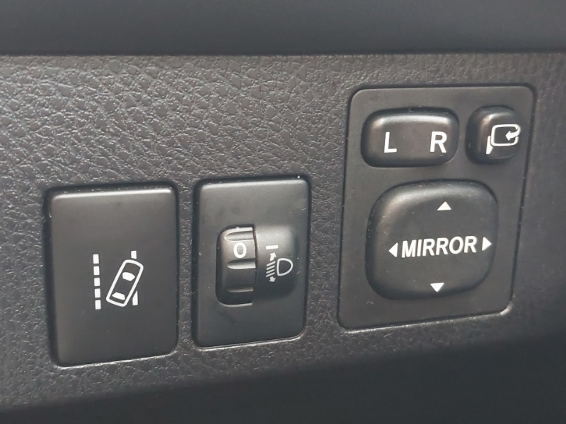 Used Toyota RAV4 2017 for sale - 76180620: Photo 14