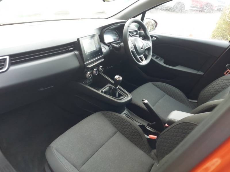 Used Renault Clio 2023 for sale - 76414460: Photo 5