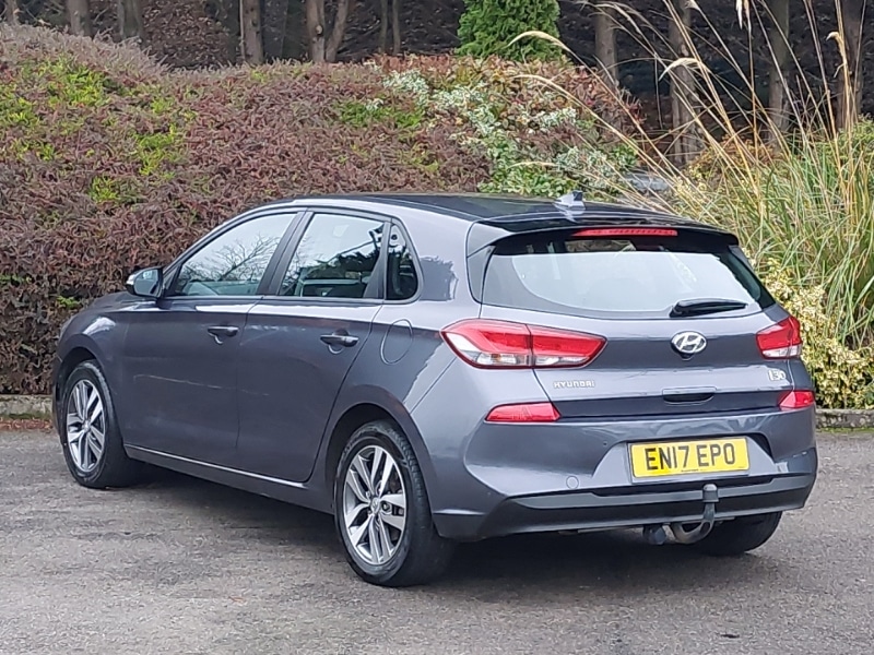 Used Hyundai i30 2017 for sale - 76707937: Photo 3