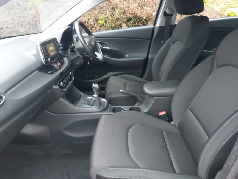 Used Hyundai i30 2017 for sale - 76707937: Photo 5