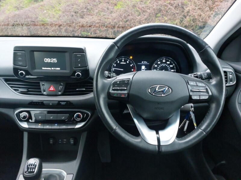 Used Hyundai i30 2017 for sale - 76707937: Photo 7