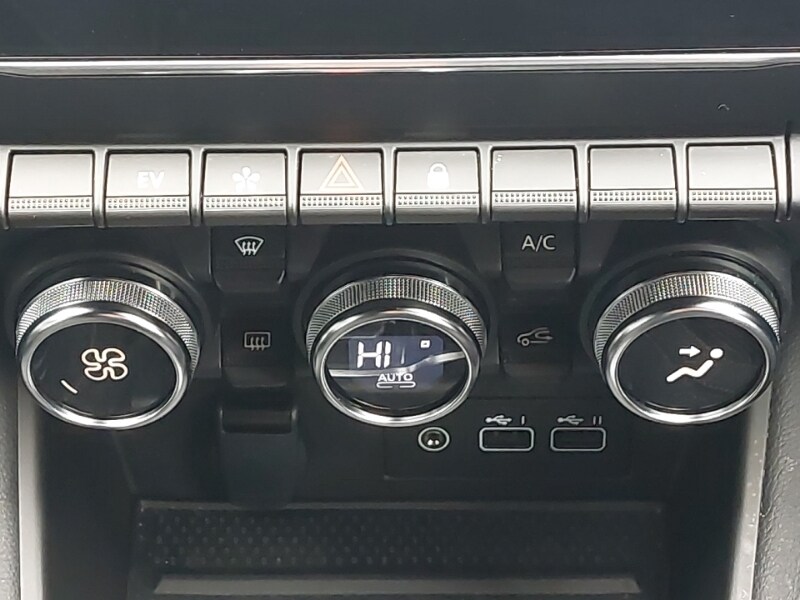 Used Renault Captur 2024 for sale - 77999522: Photo 16