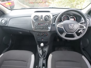 Used Dacia Sandero Stepway 2017 for sale - 76053151: Photo