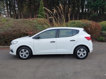 Used Dacia Sandero 2022 for sale - 76651802: Photo