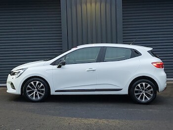 Used Renault Clio 2023 for sale - 77371323: Photo