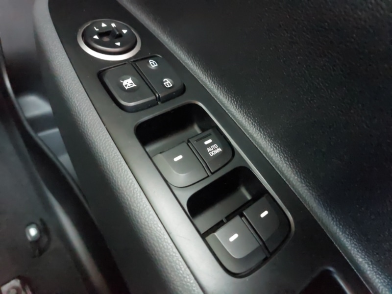 Used Hyundai i10 2018 for sale - 77073641: Photo 15