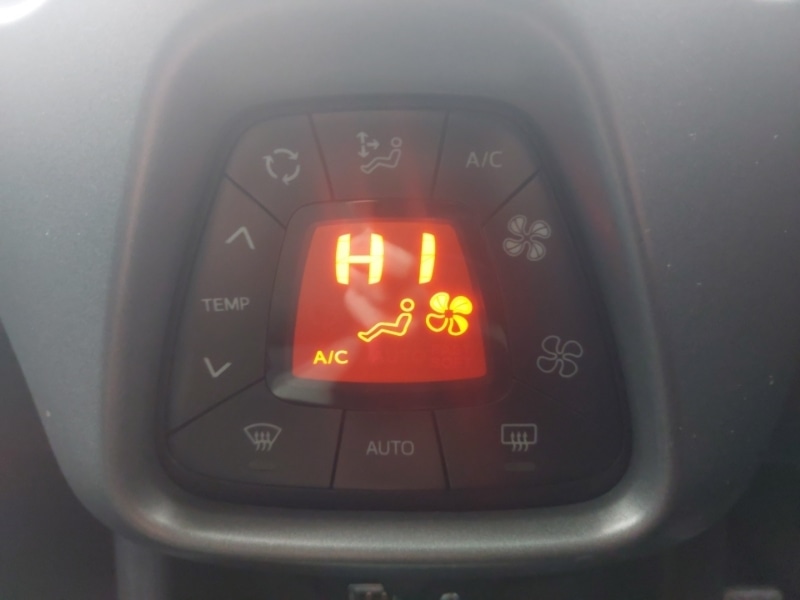 Used Toyota AYGO 2021 for sale - 76543179: Photo 15