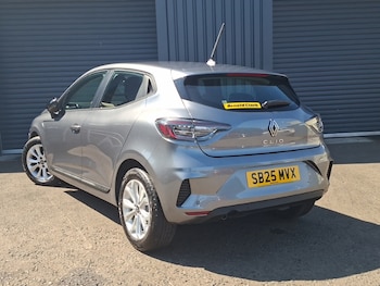 Used Renault Clio 2025 for sale - 79298602: Photo