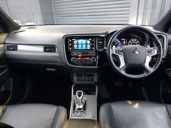 Used Mitsubishi Outlander 2018 for sale - 77242064: Photo