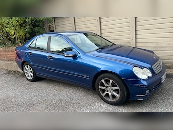 Used Mercedes-Benz C-Class 2005 for sale - 76212175: Photo 2