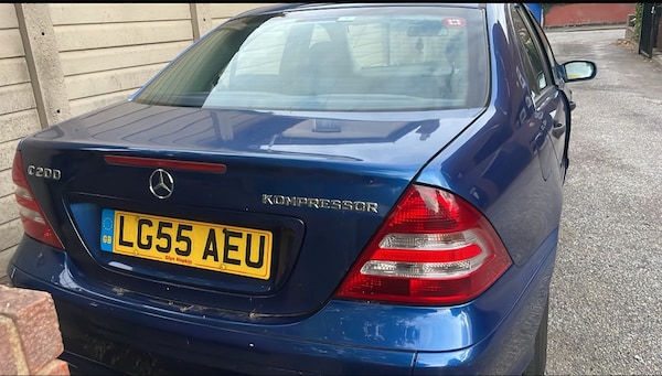 Used Mercedes-Benz C-Class 2005 for sale - 76212175: Photo 3