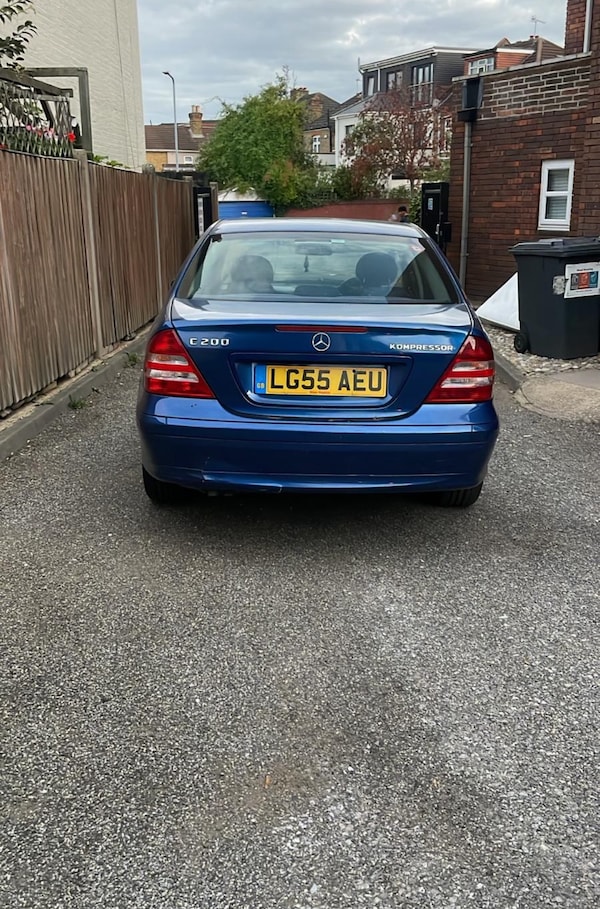 Used Mercedes-Benz C-Class 2005 for sale - 76212175: Photo 5