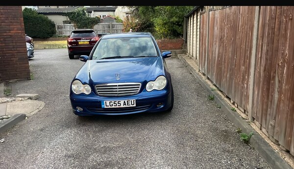 Used Mercedes-Benz C-Class 2005 for sale - 76212175: Photo 7