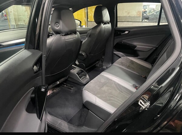 Used Volkswagen ID.4 2021 for sale - 76172492: Photo 6