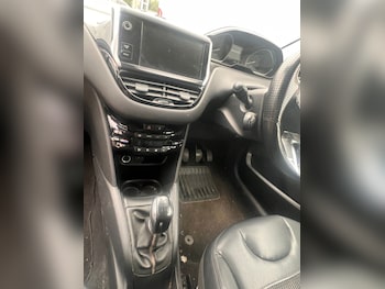 Used Peugeot 208 2012 for sale - 75656135: Photo