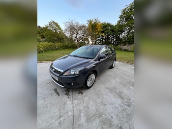 Used Ford Focus 2010 for sale - 75715612: Photo
