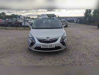 2013 (63) - 1.8 16V Exclusiv Euro 5 5dr