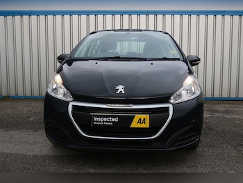 Used Peugeot 208 2018 for sale - 79305116: Photo