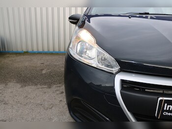 Used Peugeot 208 2018 for sale - 79305116: Photo