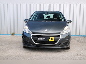 Used Peugeot 208 2016 for sale - 79611589: Photo