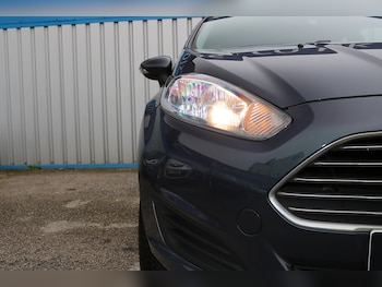 Used Ford Fiesta 2014 for sale - 79305139: Photo
