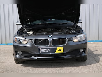 Used BMW 3 Series 2014 for sale - 79392435: Photo