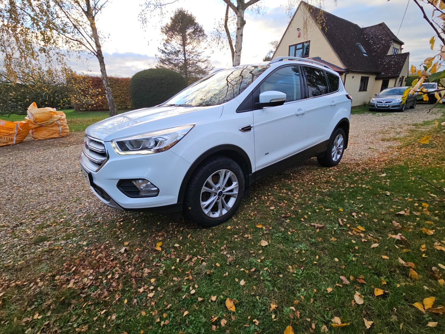 Used Ford Kuga 2017 for sale - 76525774: Photo 2