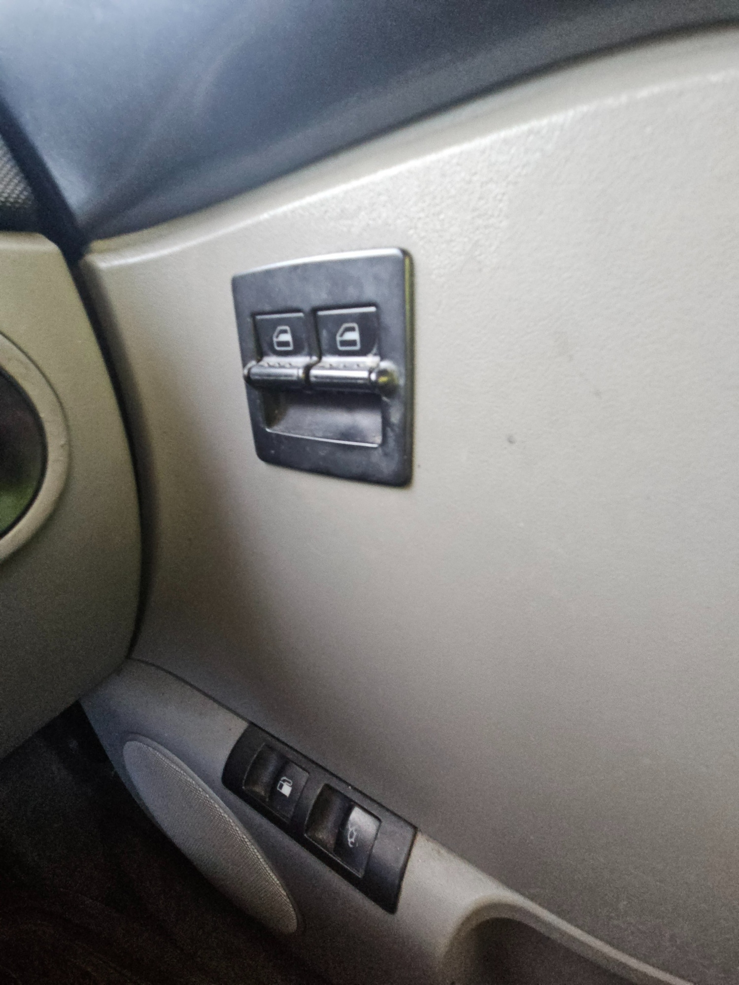 Used Volkswagen Beetle 2003 for sale - 76858697: Photo 14