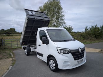 Renault Master feature image
