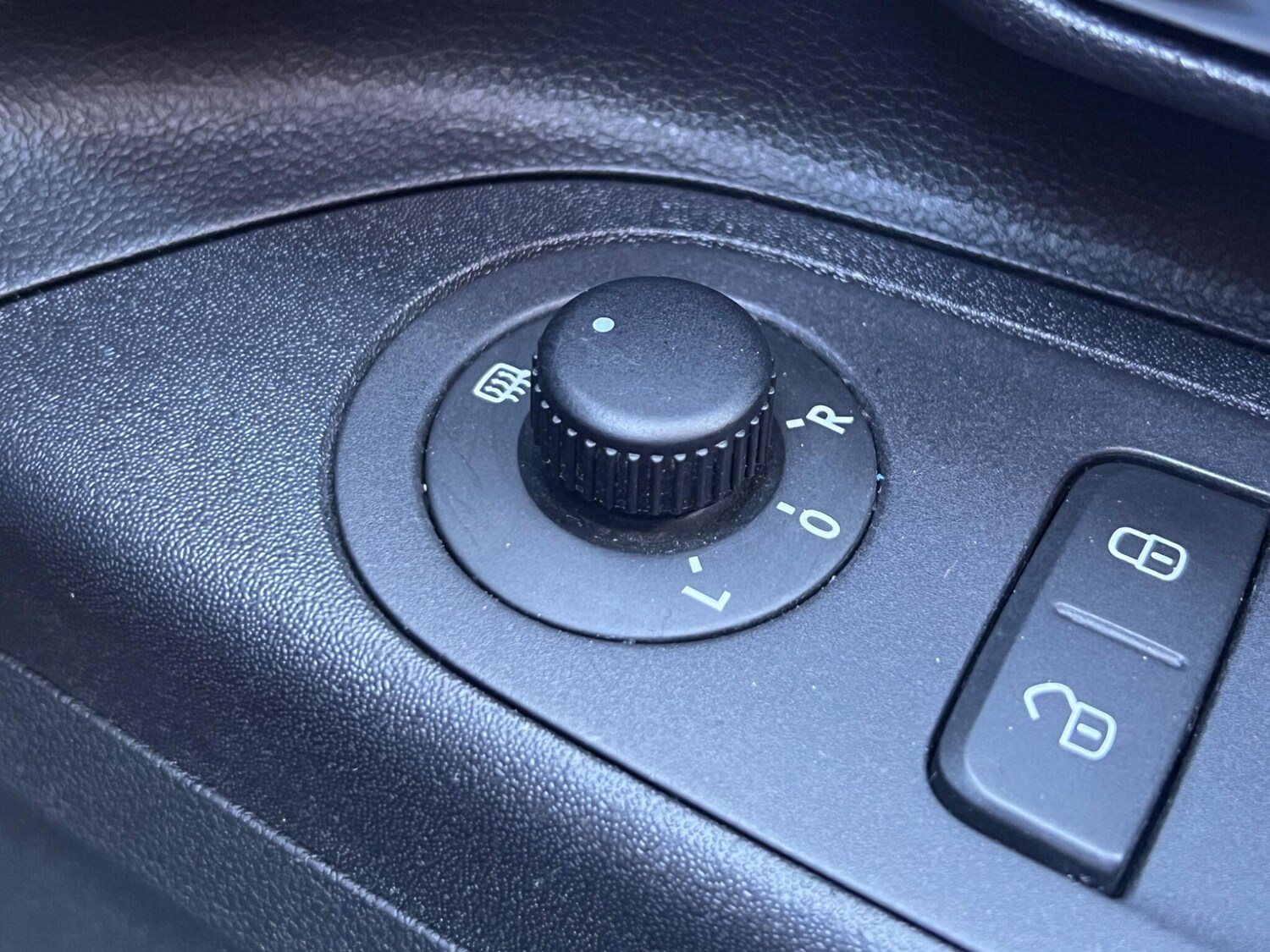 Used Volkswagen up! for sale - 77573992: Photo 22